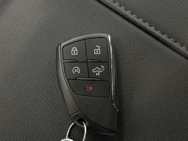 Used 2025 White Chevrolet RST image 30