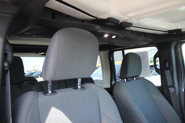 Used 2025 Gray Jeep Sahara image 33