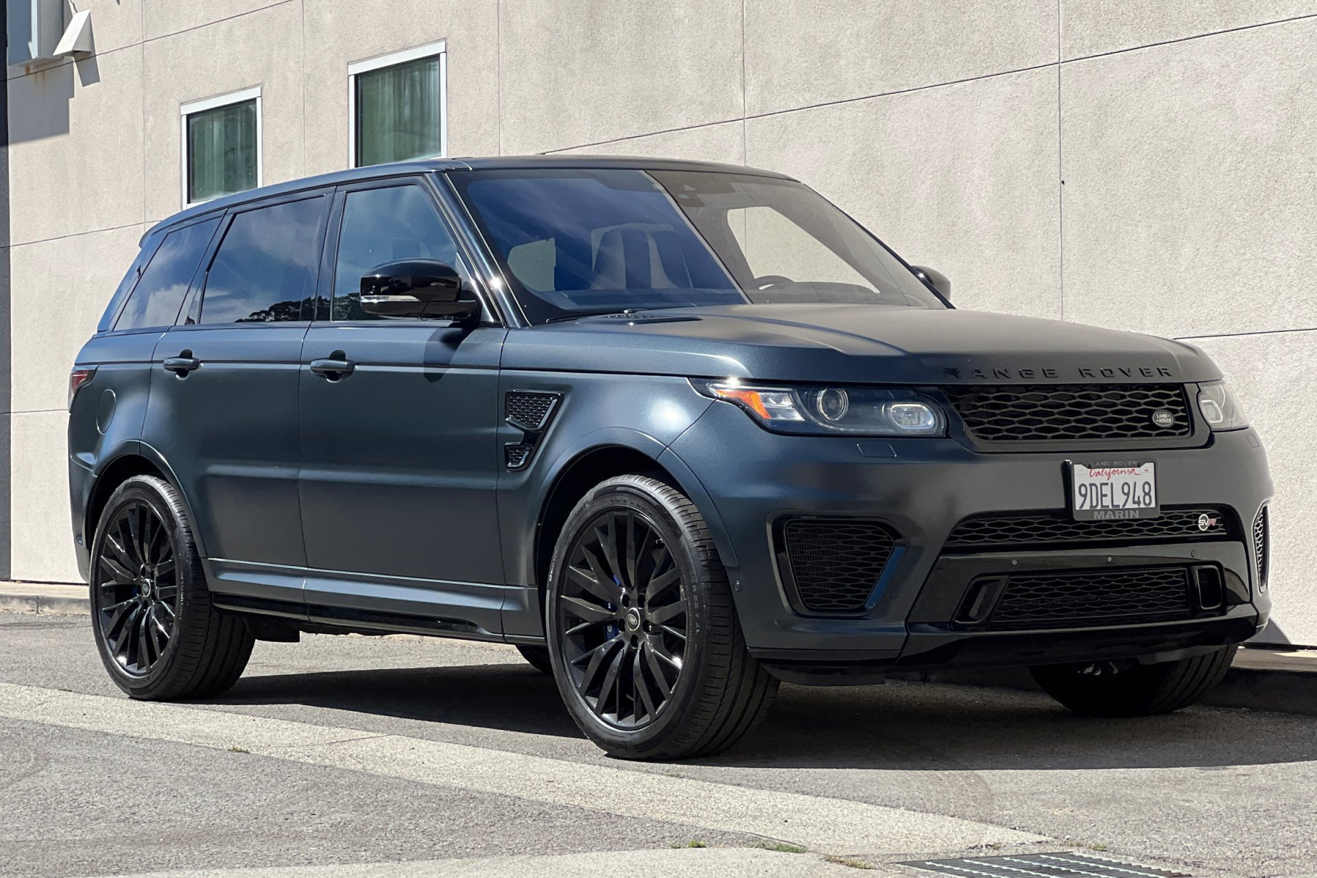 Used 2017 Borealis Black Metallic Land Rover SVR image 9