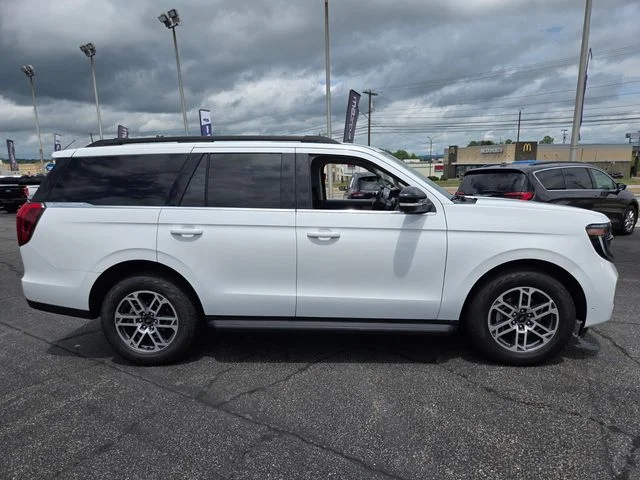 Used 2025 White Ford Active image 9