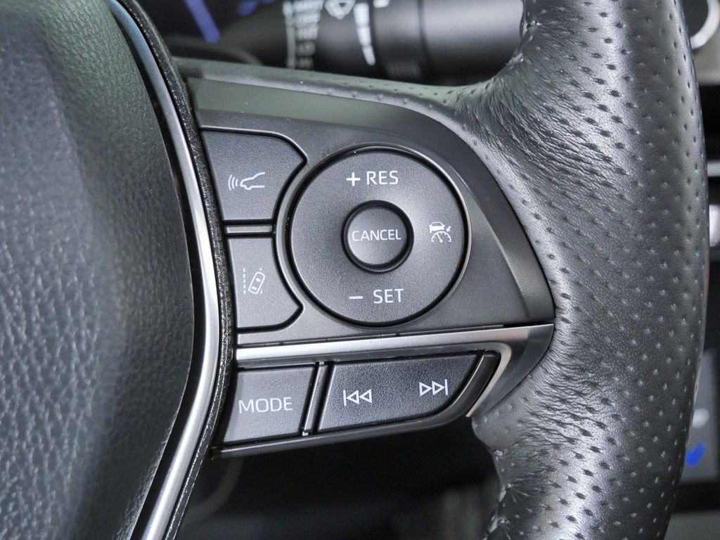Used 2022 Silver Toyota Touring image 39