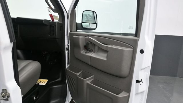 Used 2024 White Chevrolet LS image 17