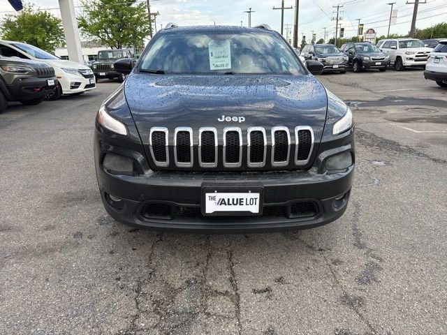 Used 2015 Black Jeep Latitude image 9