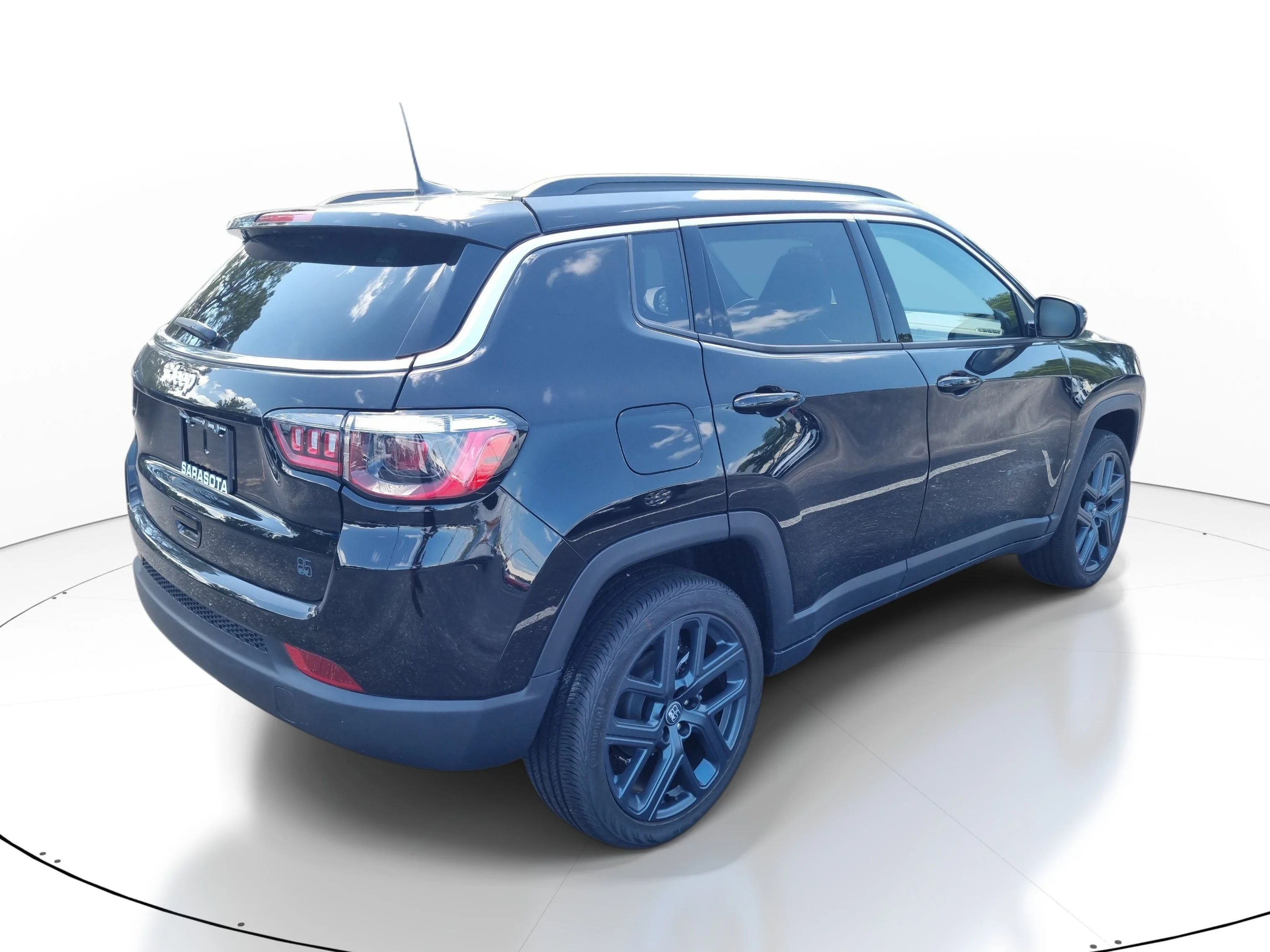 New 2026 Diamond Black Crystal Pearlcoat Jeep 85th Anniversary image 6