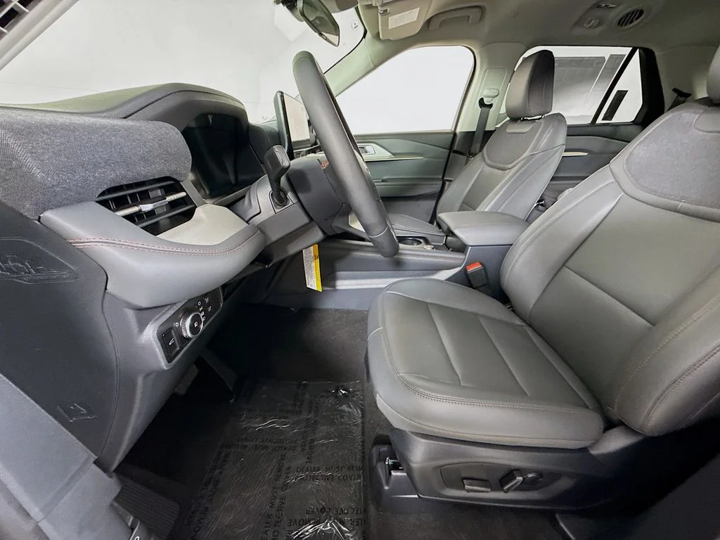 New 2026 Agate Black Metallic Ford Active image 21