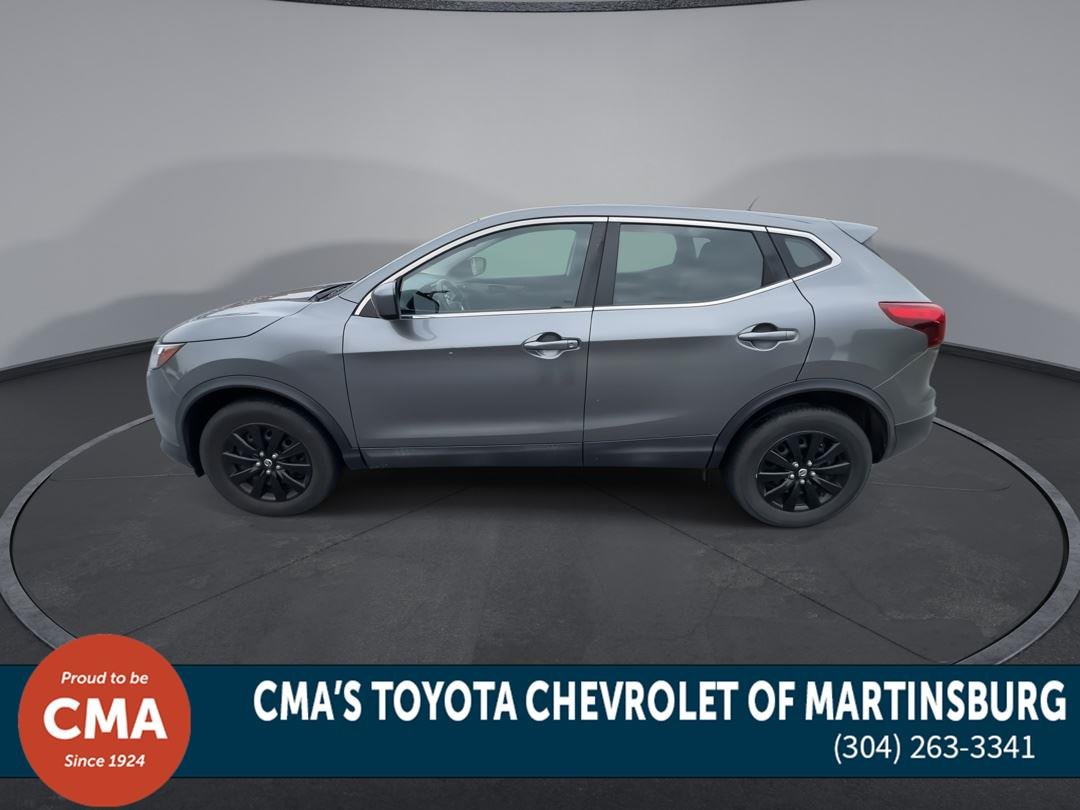 Used 2019 Gun Metallic Nissan S image 5