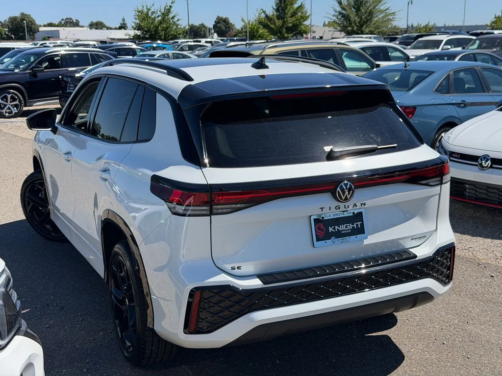 New 2026 Opal White Pearl Volkswagen 2.0T SE R-Line Black image 10