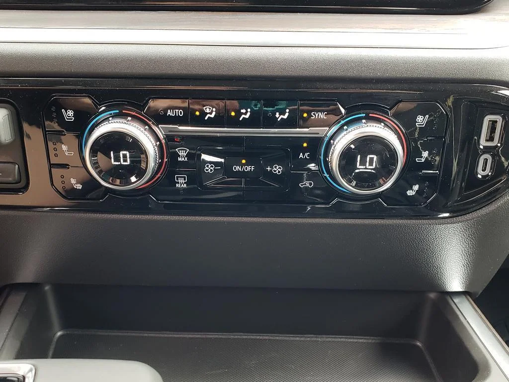 New 2026 Glacier White Tricoat GMC SLT image 16