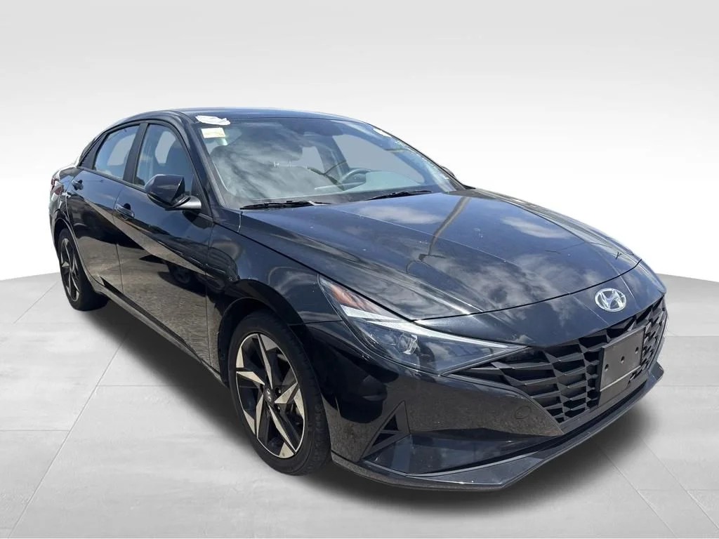 Used 2023 Black Hyundai SEL image 8
