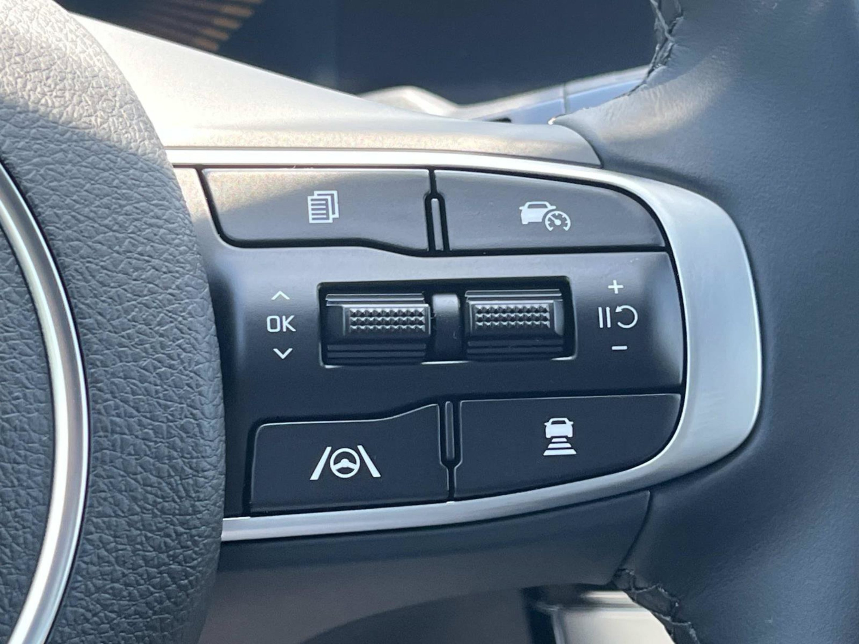 New 2026 Snow White Pearl Kia GT-Line FWD image 22
