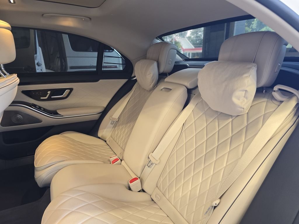 Certified Used 2023 White Mercedes-Benz S 580 image 17