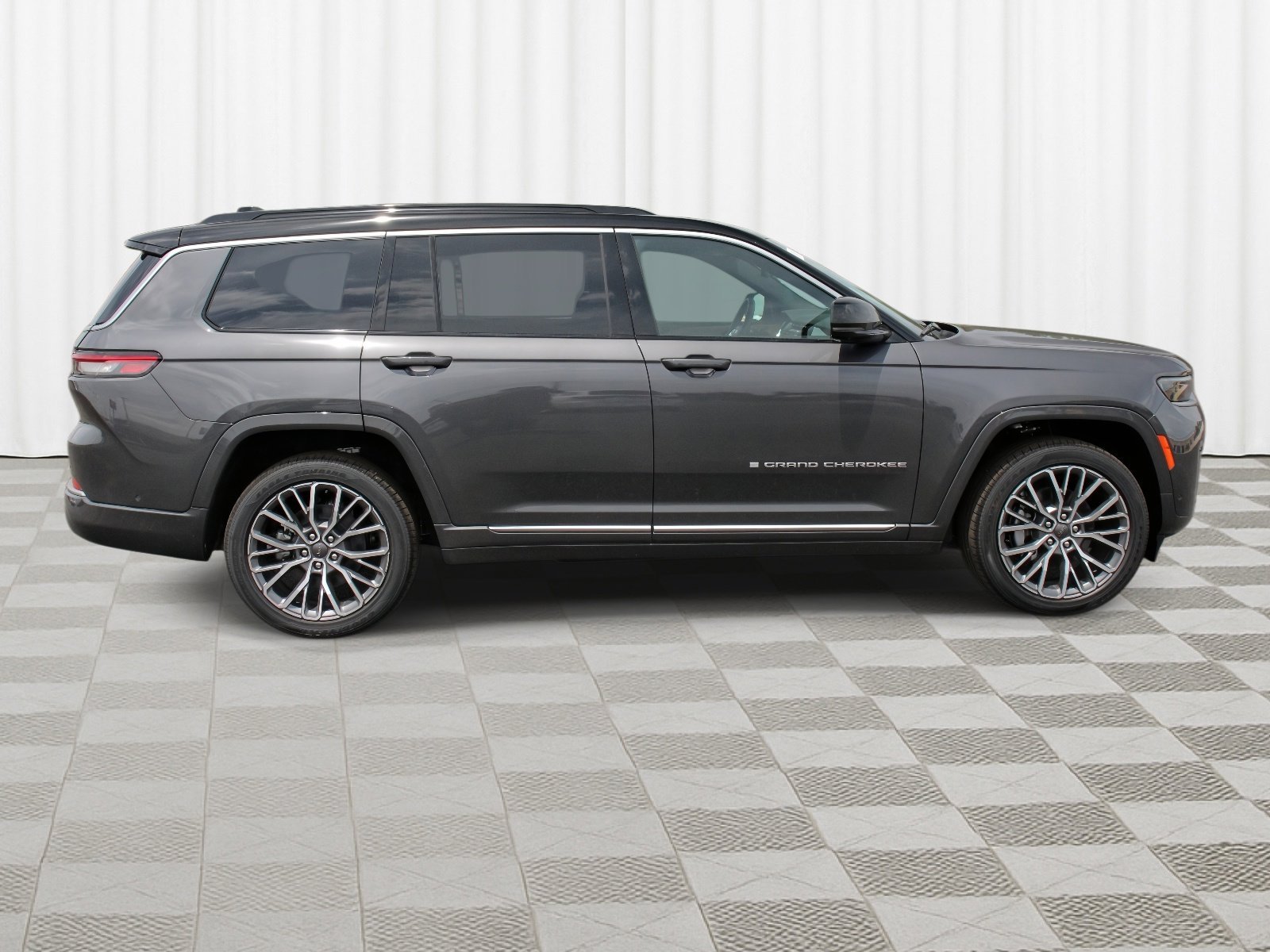 New 2026 Baltic Gray Metallic Clear-Coat Exterior Paint Jeep Summit image 36