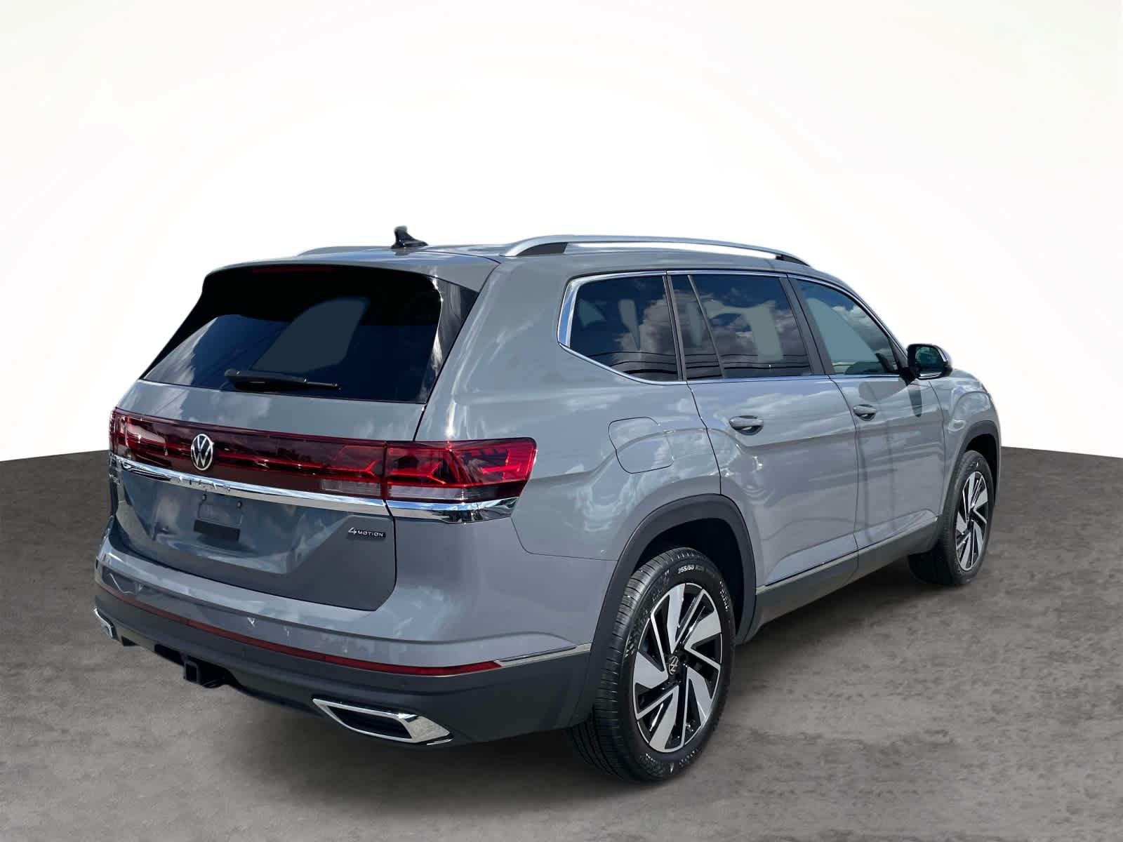 New 2026 Pure Gray Volkswagen 2.0T SEL image 7