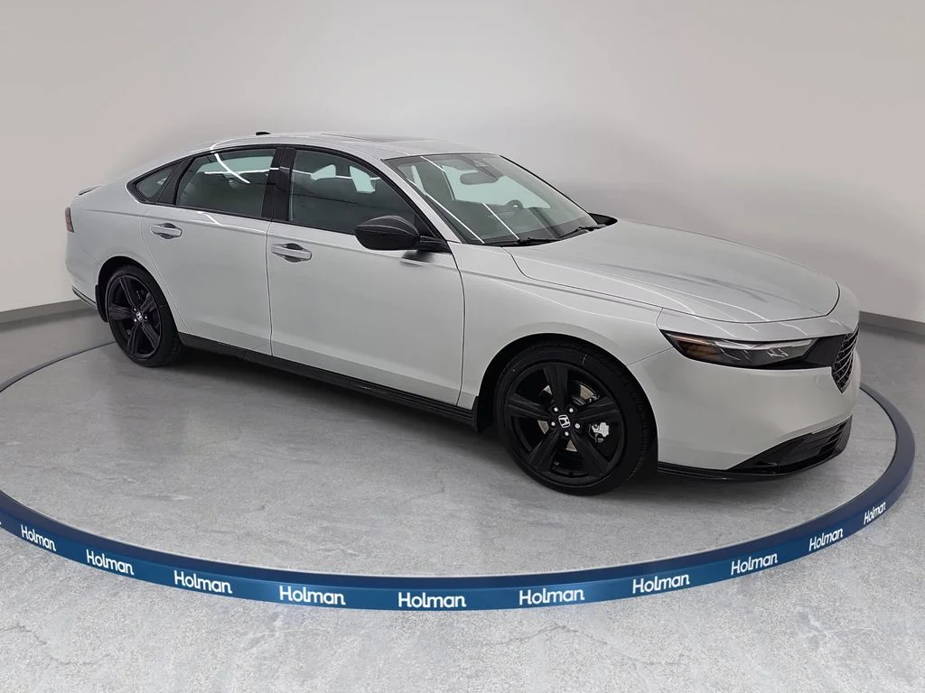 New 2026 Solar Silver Metallic Honda Sport-L image 4
