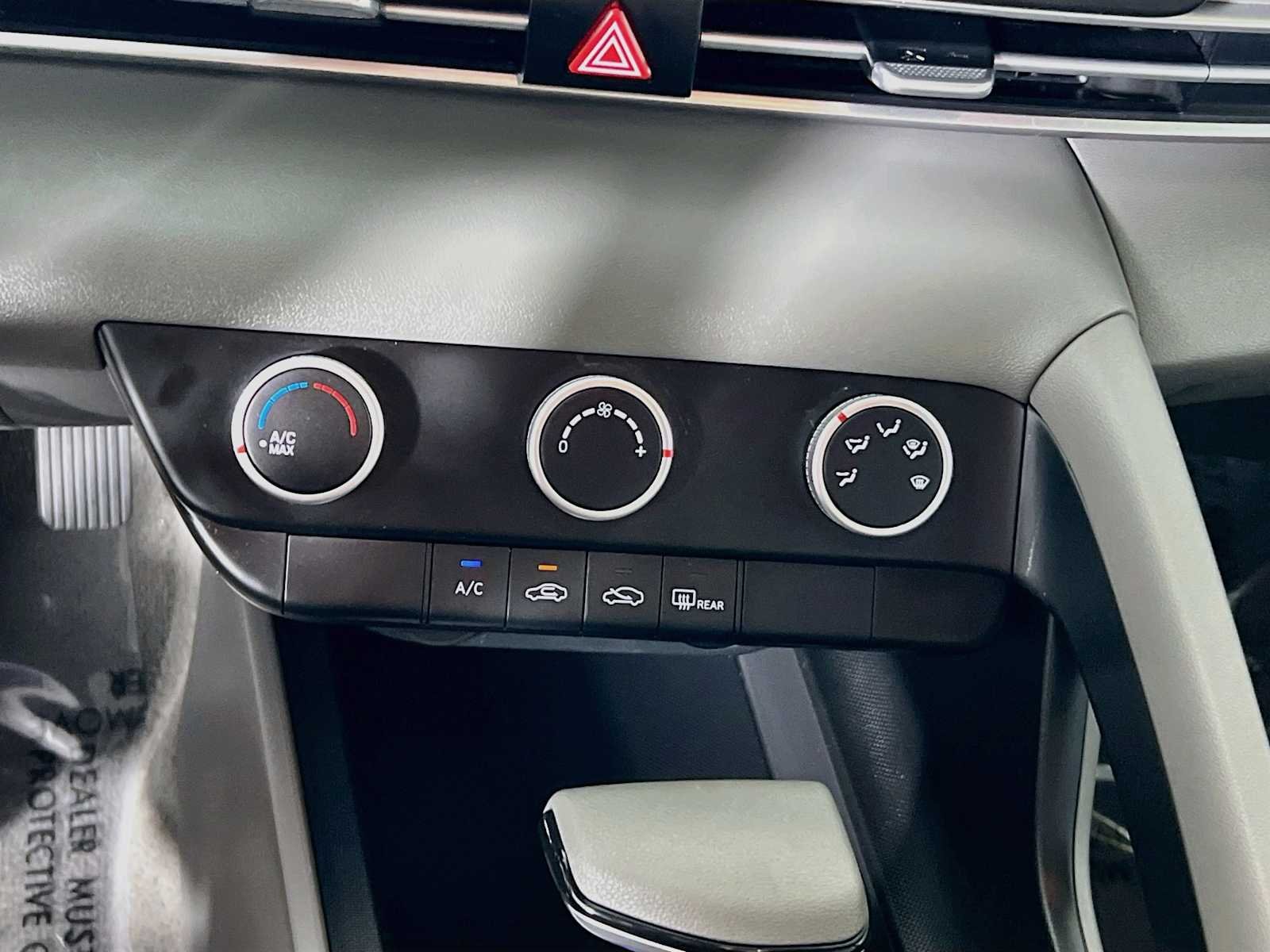 Used 2024 Abyss Black Hyundai SE image 16