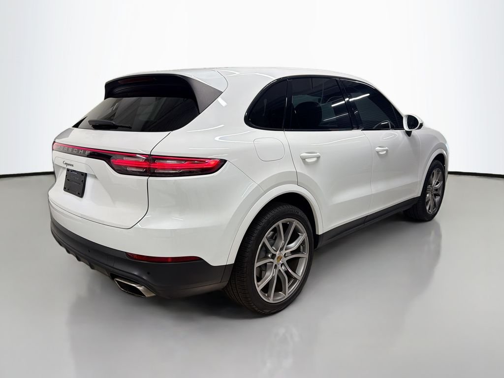 Used 2020  Porsche  image 9
