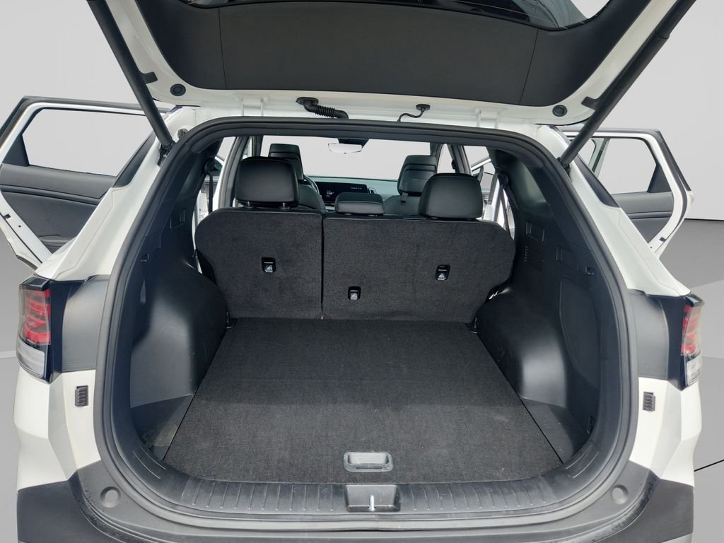 Certified Used 2024 White Kia X-Pro Prestige image 19