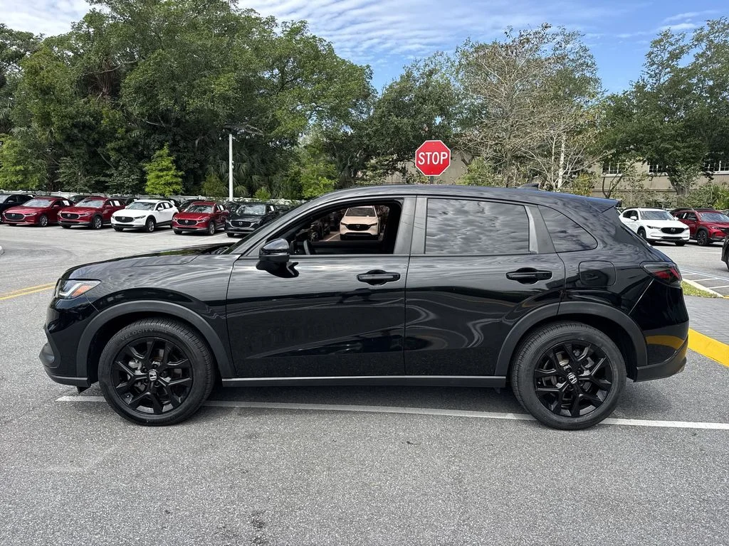 Used 2023 Crystal Black Pearl Honda Sport image 11