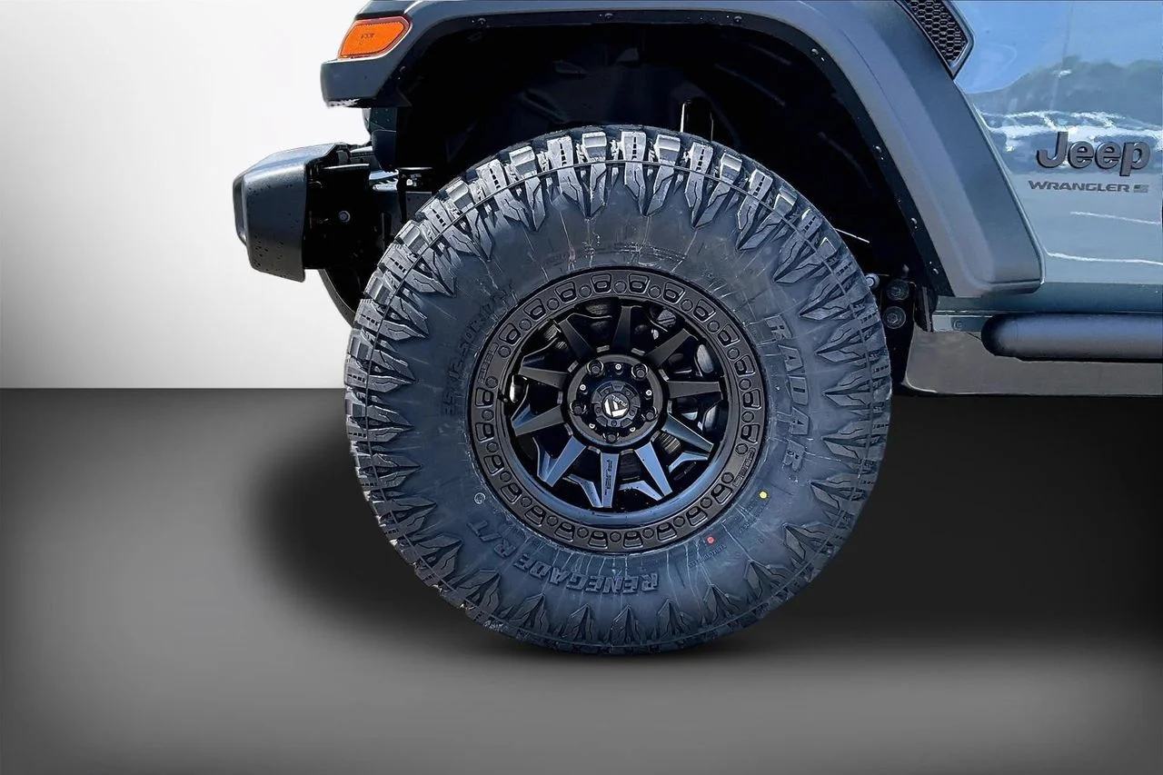 New 2026 Anvil Clearcoat Jeep Sport image 29