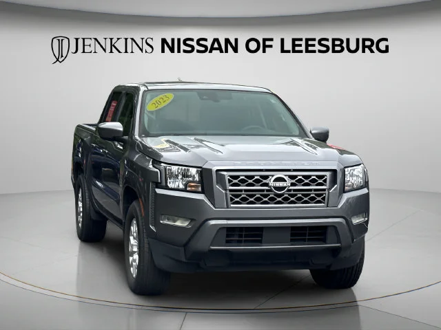 Used 2023 Gray Nissan SV image 2