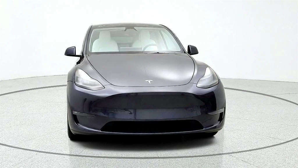 Used 2024 Stealth Grey Tesla Long Range AWD w/ 7-Seat White & Black Premium Interior image 2