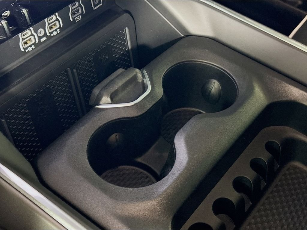 2026 RAM 1500 Laramie - Photo 15