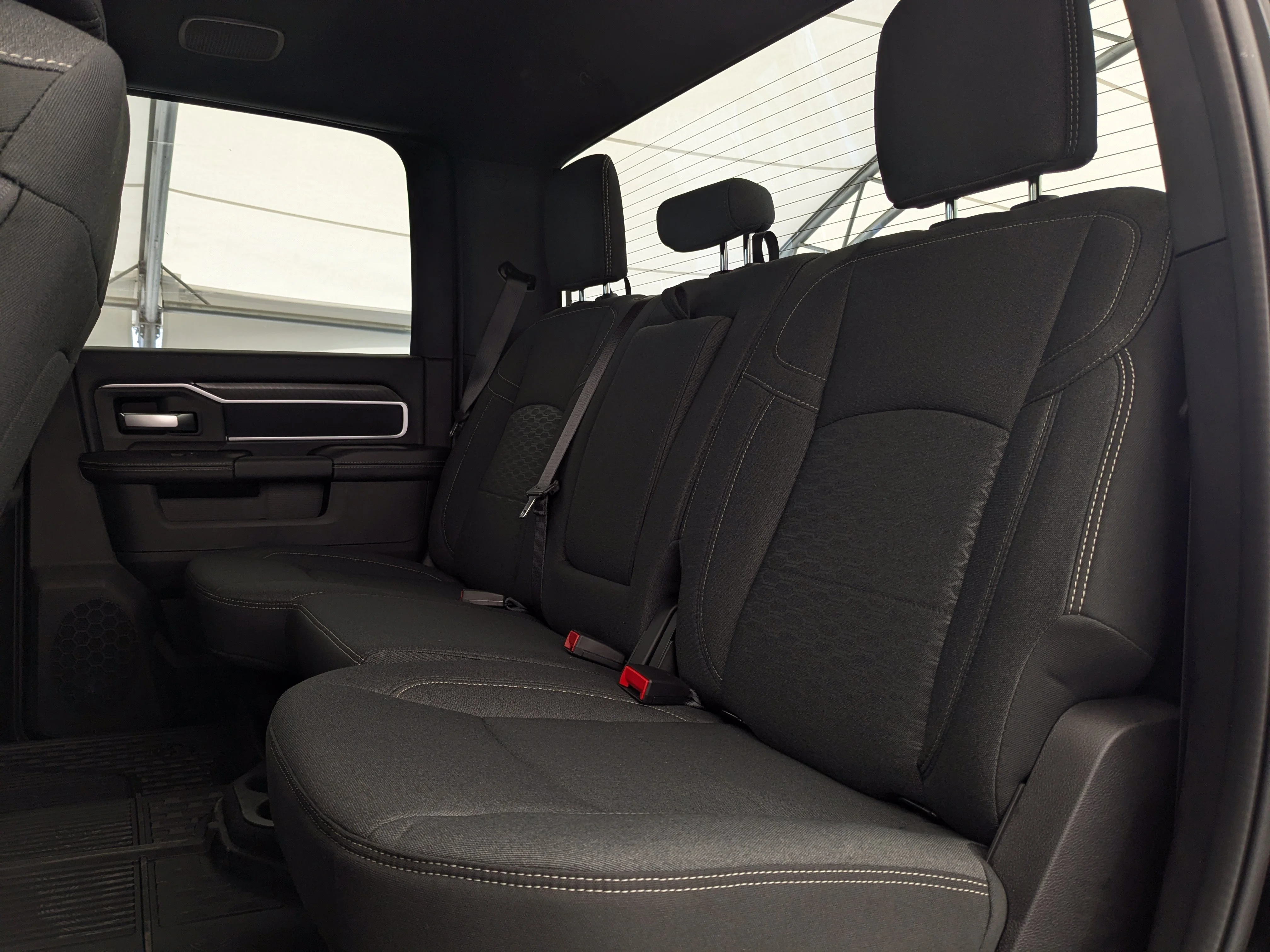 New 2026 Black RAM Big Horn - 6.7L HO Diesel - 12 Nav - Sport App Pkg - 5th Wheel/Gooseneck Prep - Alpine Audio & More image 28