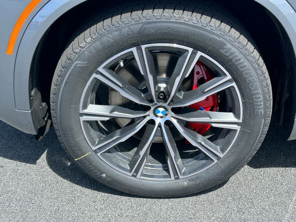 New 2026 Skyscraper Grey Metallic BMW xDrive40i image 9