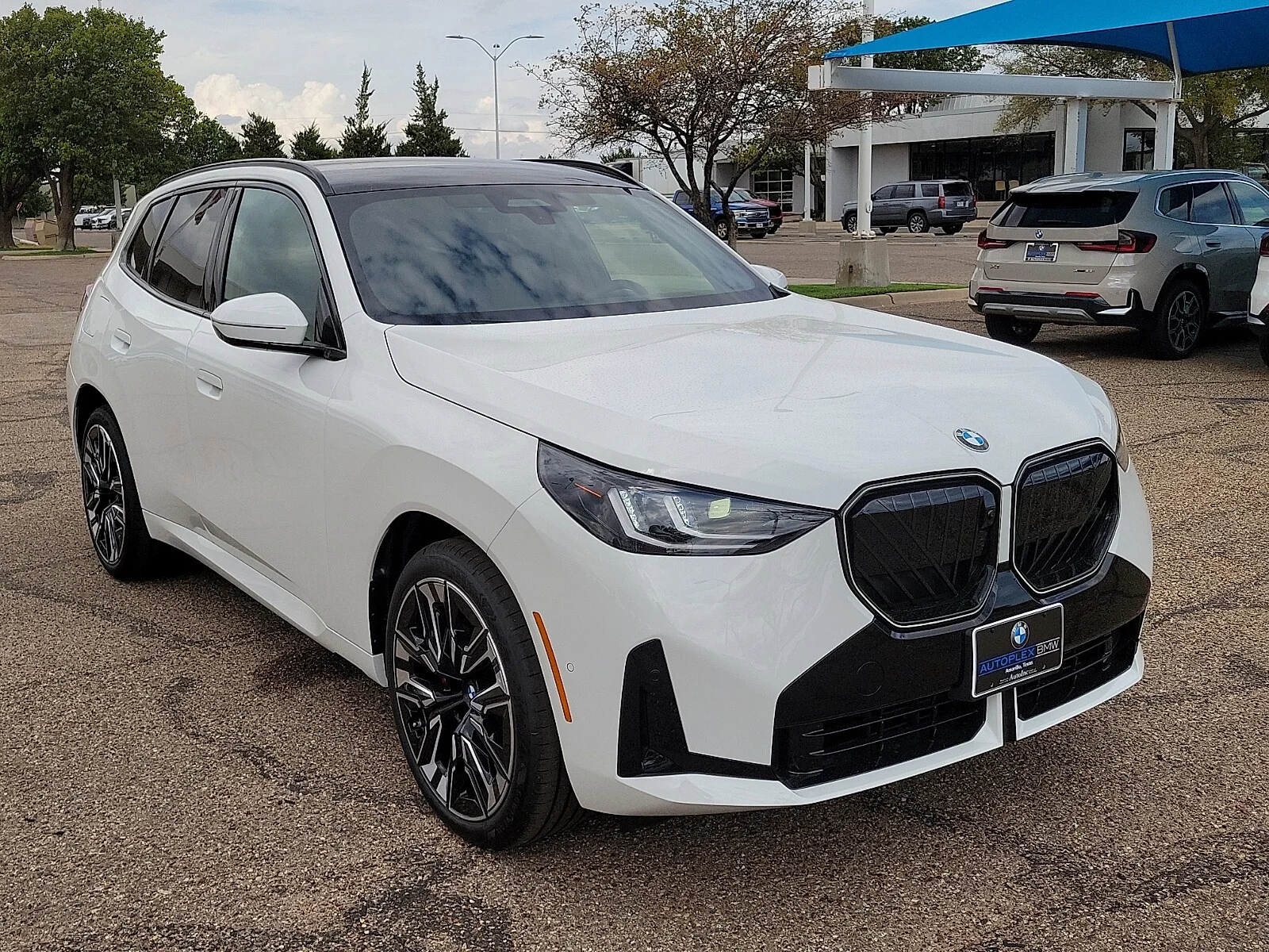 New 2026 Alpine White BMW 30 xDrive All-Wheel Drive Sports Activity Vehicle image 6