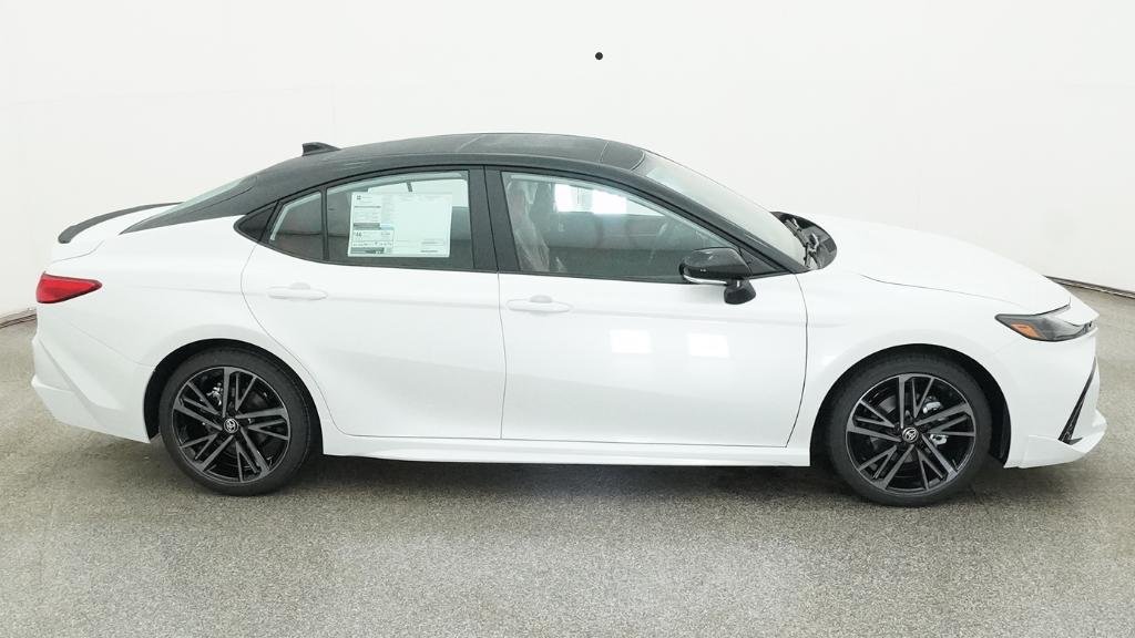 New 2026 Wind Chill Pearl with Midnight Black Metallic roof Toyota XSE image 20
