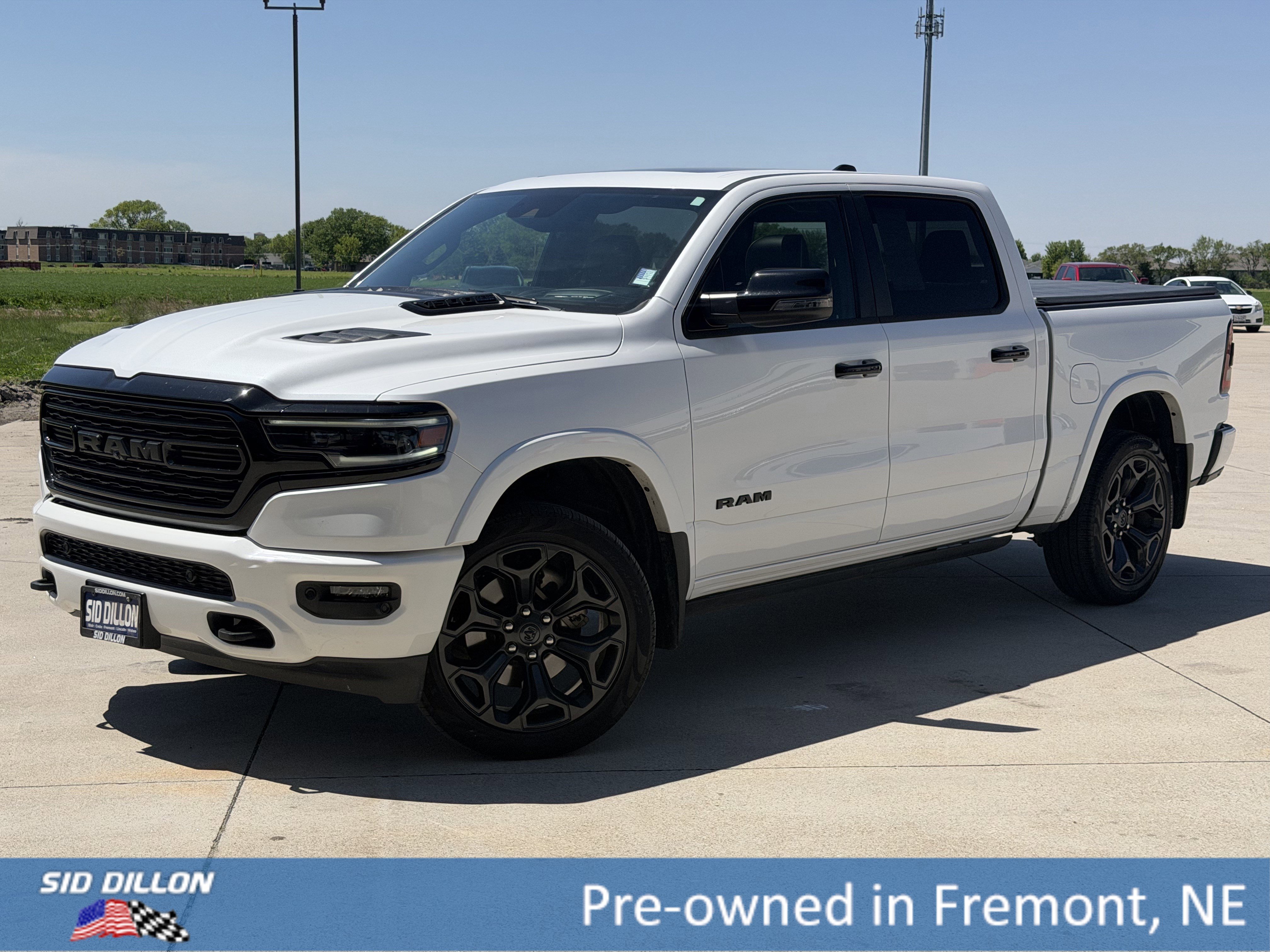 2023 RAM 1500 Limited 4x4 Crew Cab 5'7's photo