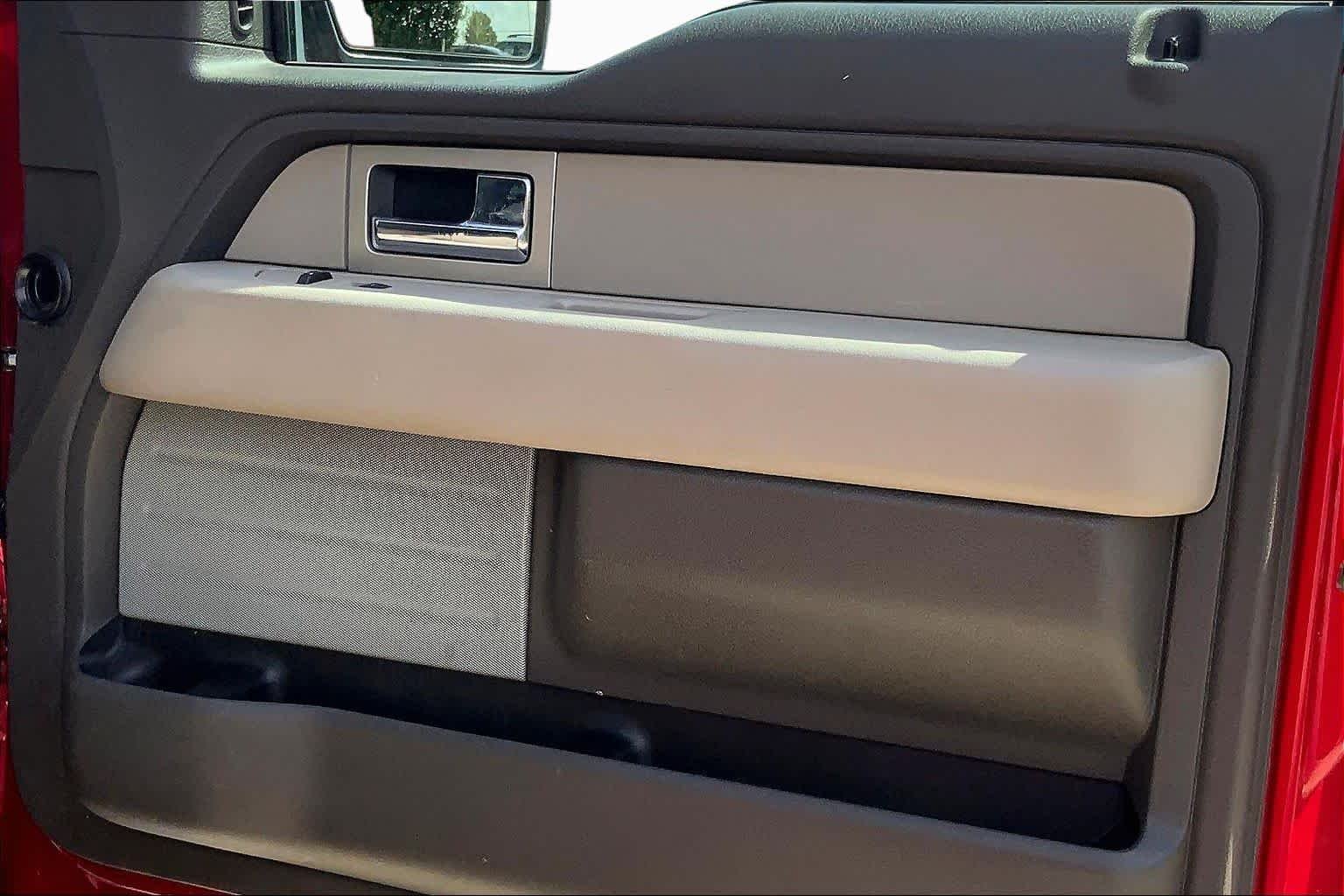 Used 2009 Oxford White Ford XLT image 22