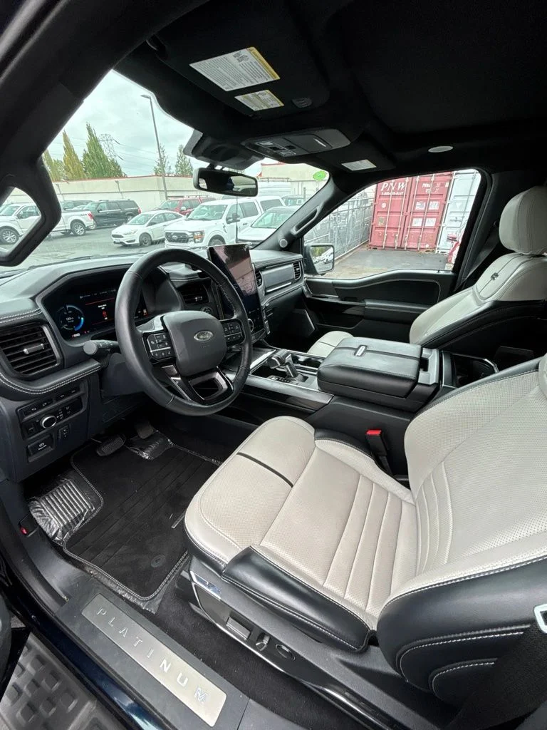 New 2023 Antimatter Blue Metallic Ford Platinum image 6