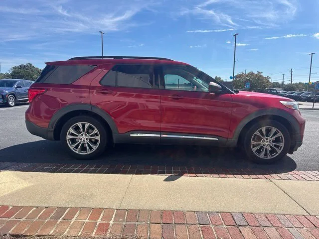 Used 2020 Red Ford XLT image 5