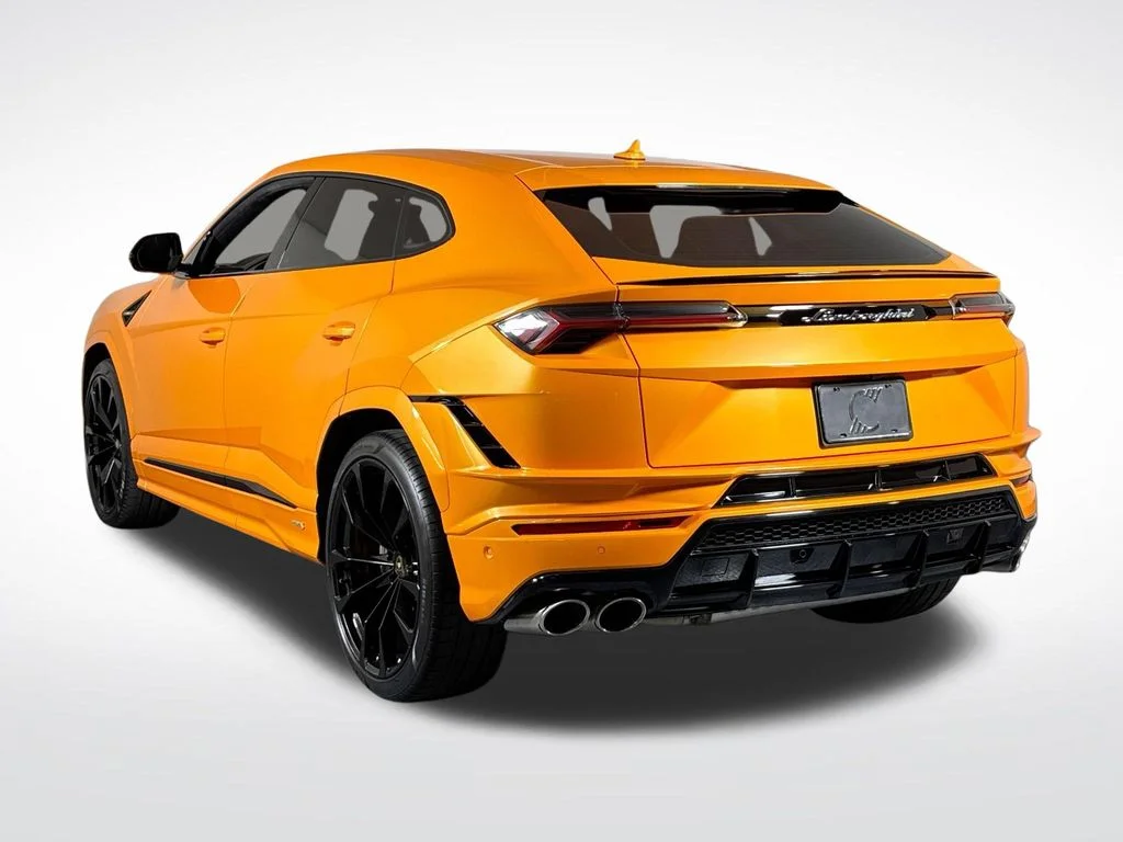 Used 2024 Black Lamborghini S image 3