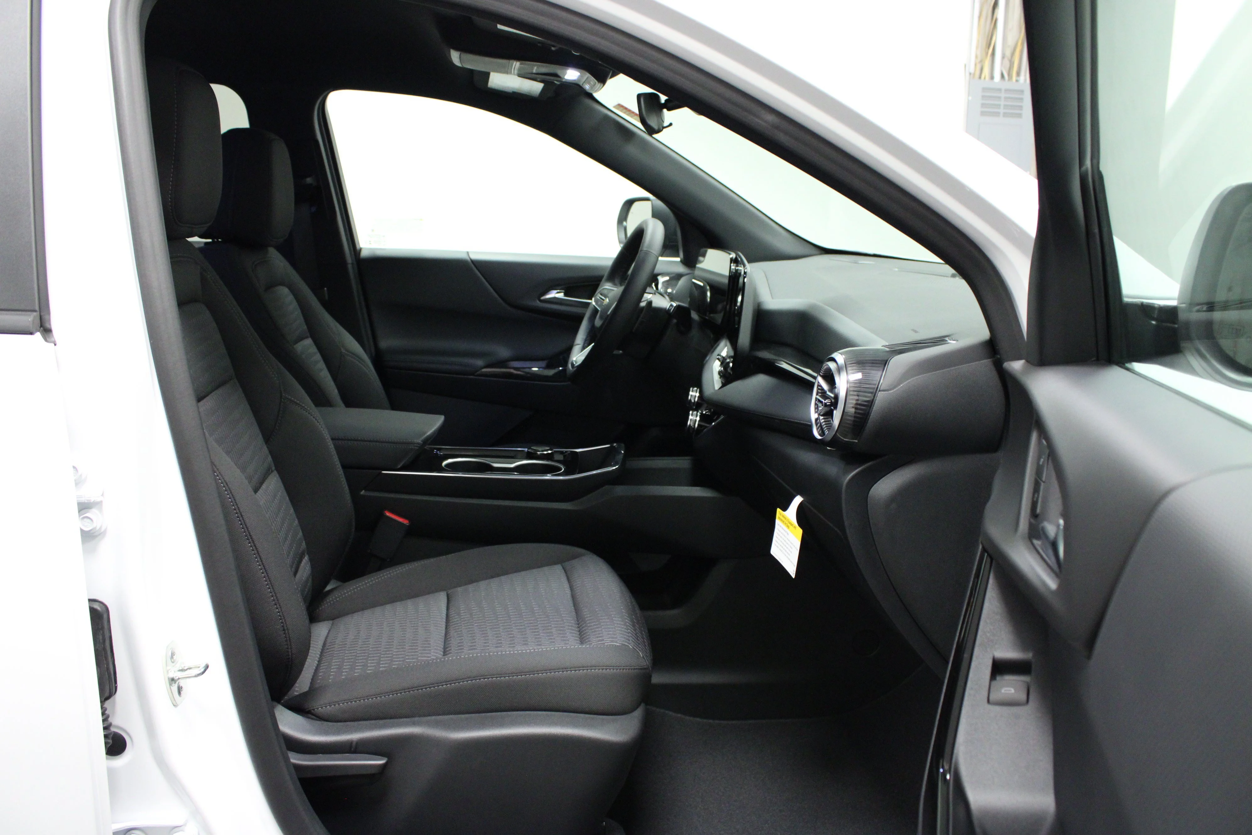 2027 Chevrolet Equinox LT - Photo 16