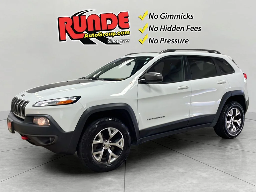 Used 2016 Bright White Clearcoat Jeep Trailhawk image 1