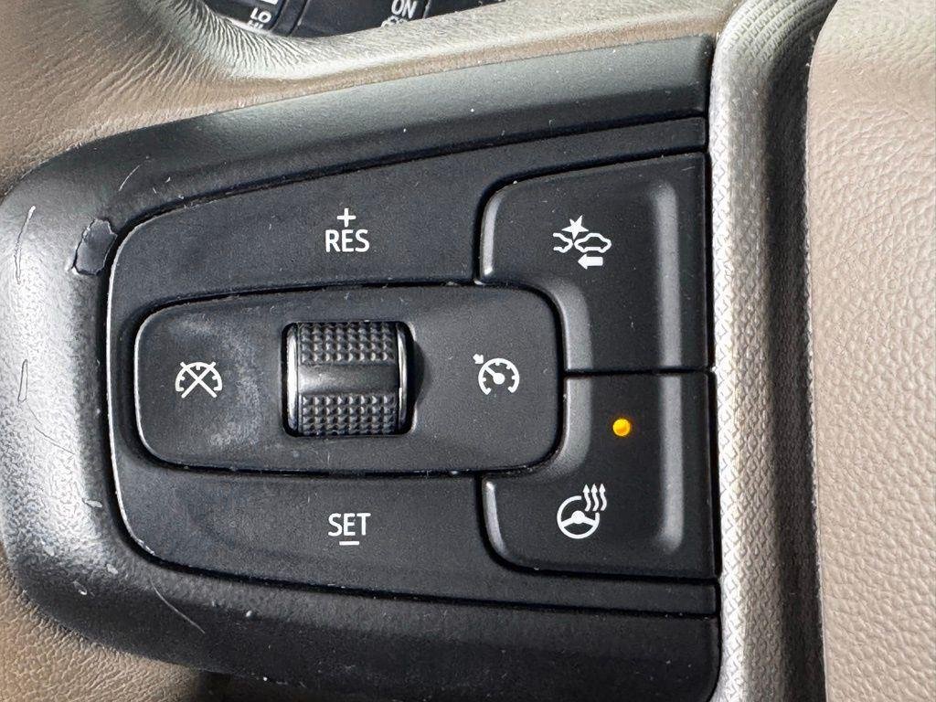 Used 2021 White Frost GMC Denali image 7