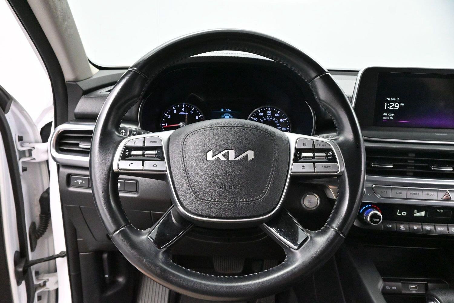 Used 2022 Glacial White Pearl Kia LX image 12