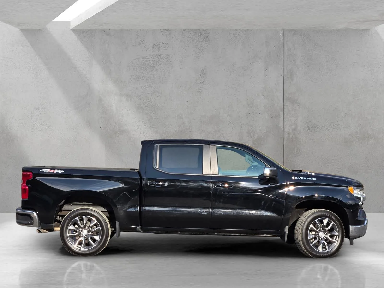 Used 2023 Black Chevrolet LT image 3