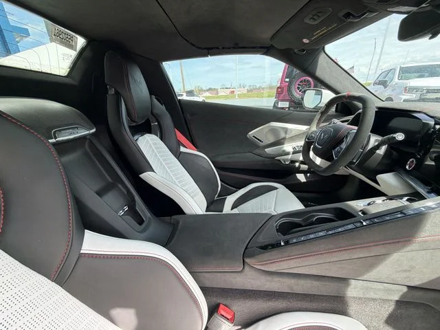 Used 2023 White Chevrolet Stingray image 15