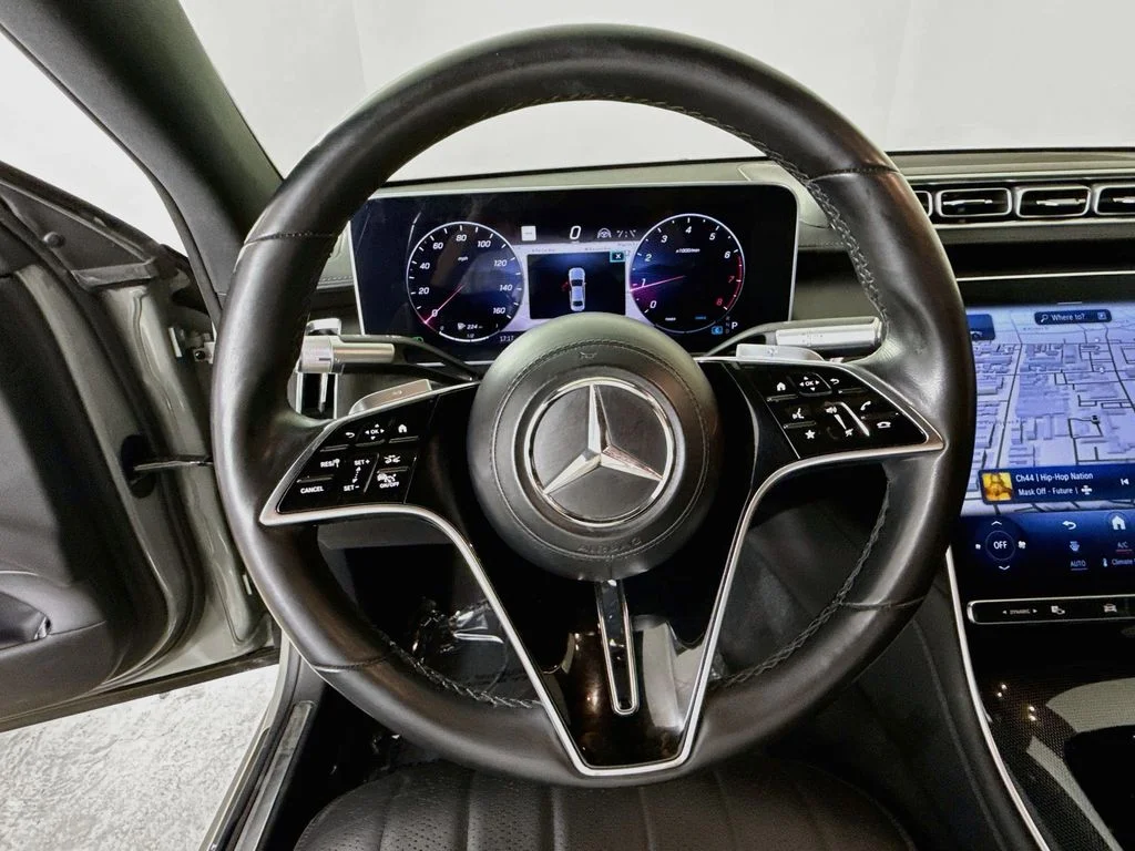 Used 2022 Gray Mercedes-Benz S 580 image 11