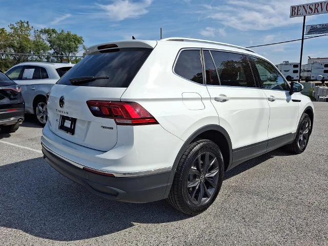 Used 2022 White Volkswagen 2.0T SE image 6