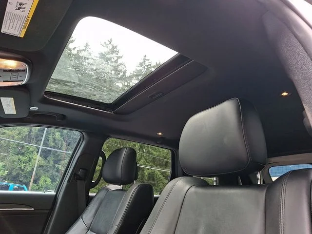 Used 2021 White Jeep Limited image 15