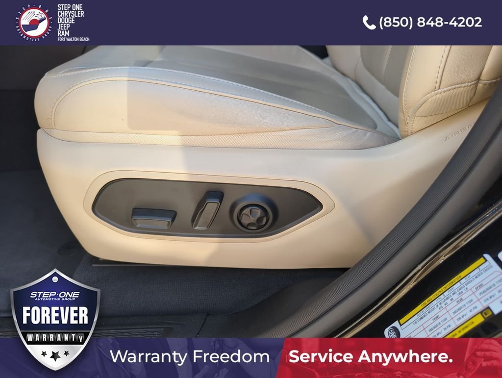 Used 2022 Black Jeep 4xe image 12