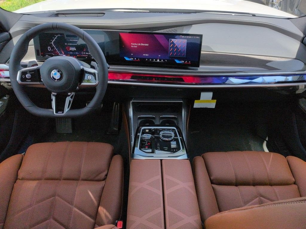 New 2026 Mineral White Metallic BMW 740i xDrive image 14