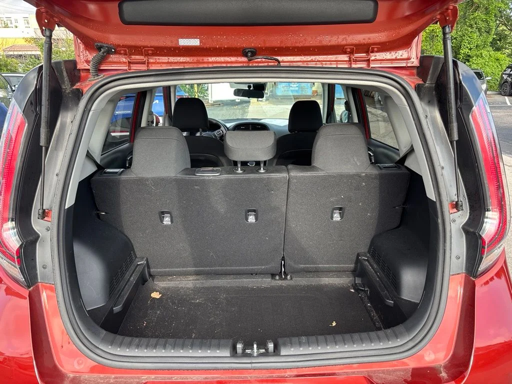Used 2025 Mars Orange Kia LX image 5