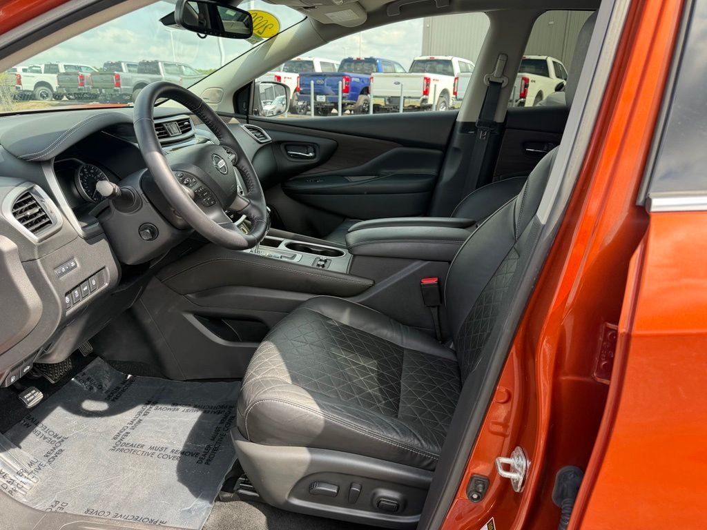 Used 2020 Orange Nissan Platinum image 37