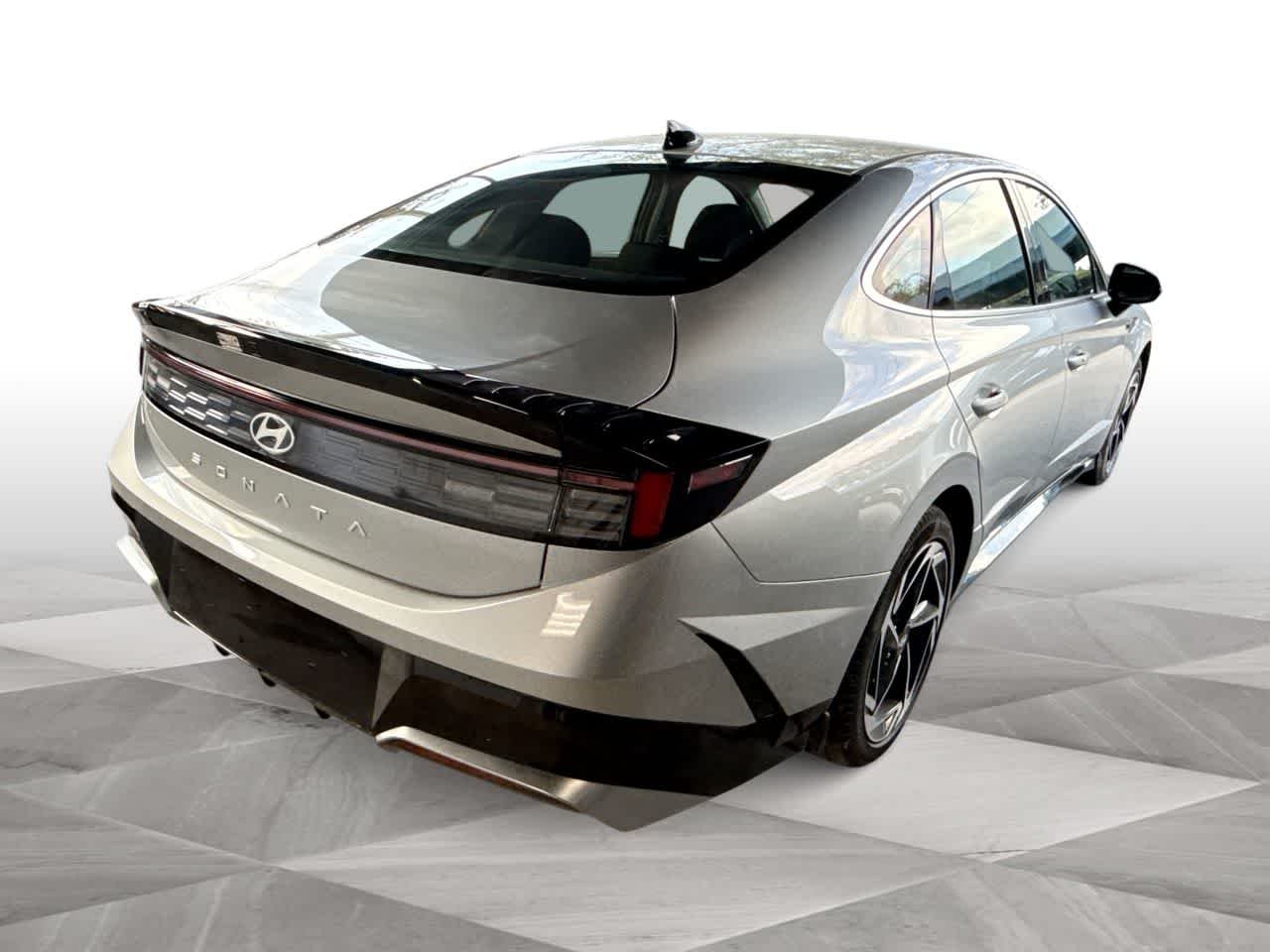 New 2026 Aero Silver Hyundai SEL Sport image 8