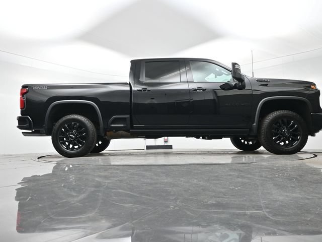Used 2025 Black Chevrolet LTZ image 32
